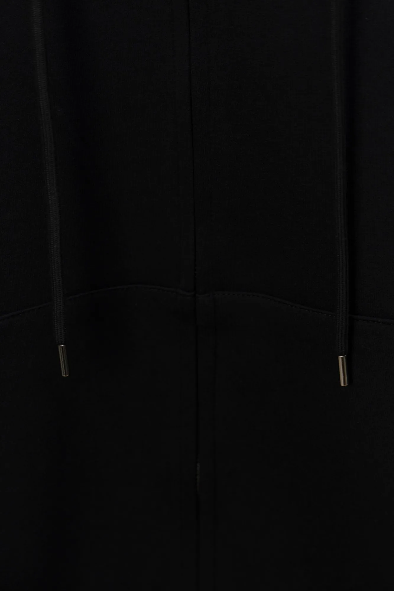 P270 Style No.: JZ024 Raff embroidered small label hooded jacket. Xuanwang New Rescue Limited Counter Jacket 420g air layer compound fabric. Imported machine full classic embroidered small label os version. Versatile style. Couple style. Color: black, navy. Size: S M L XL.